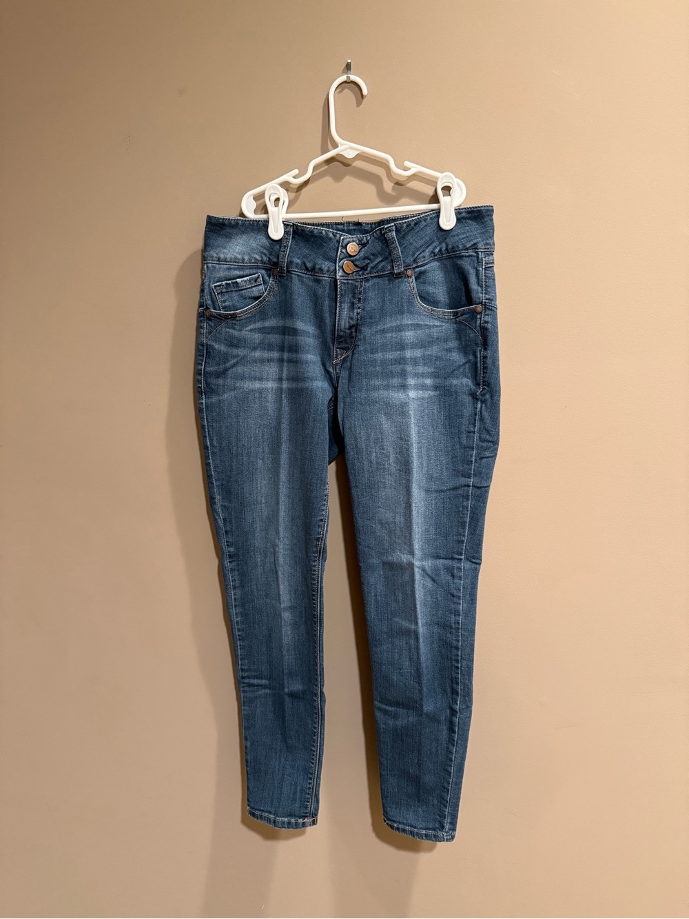 Women's 1822 Brand Mid-Rise Dark Blue Slim Jeans, Size 10